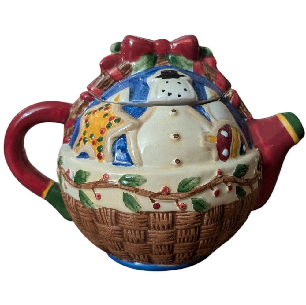 Debbie Mumm Christmas Basket Teapot - Picture 8 of 13